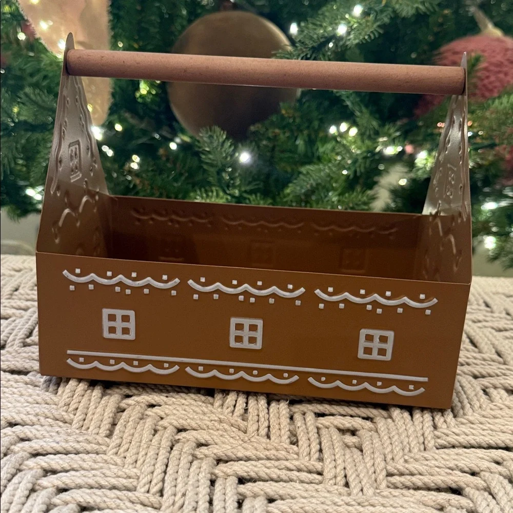 Target Christmas gingerbread house Tin box gift